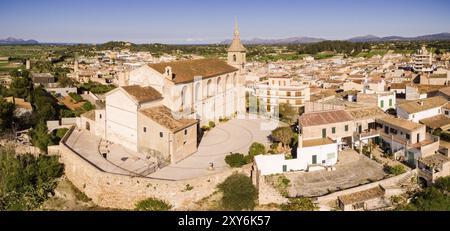 Église paroissiale de Santa Margalida, construite entre les 16th et 17th siècles sur les vestiges d'un ancien temple, Santa Margalida, Mallorca, baléares i Banque D'Images