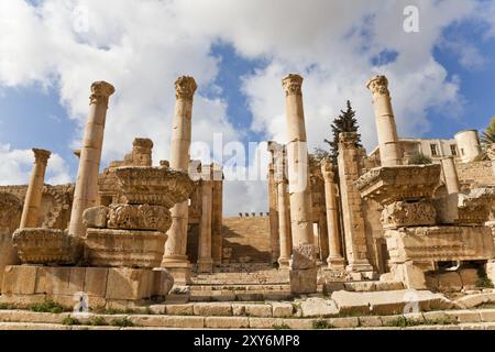 Propylaea, une porte monumentale menant au temple d'artemis, jerash, jordanie Banque D'Images