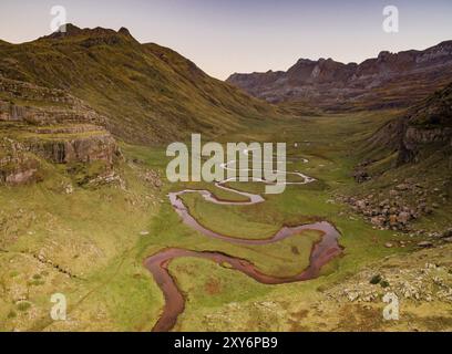 Aragon Subordan Aguas Tuertas, rivière, Guarrinza, Municipalité de Anso, vallée de hecho, vallées de l'ouest, du massif pyrénéen, province de Huesca, Banque D'Images