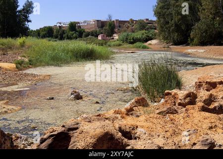 Rivière acide Tinto à Niebla (Huelva), Espagne, Europe Banque D'Images