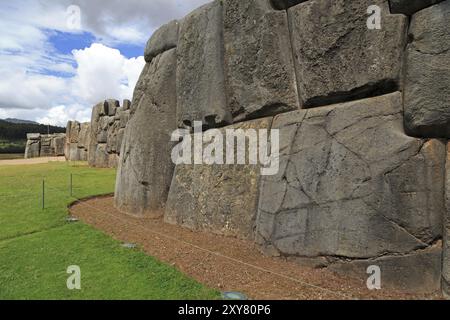 Mur Inca transparente dans la forteresse inca de Sacsayhuaman Cusco Pérou Banque D'Images