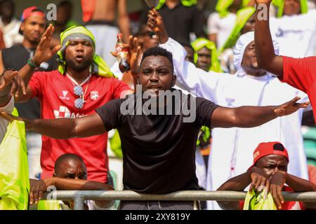 UYO, NIGERIA - 18 AOÛT : les fans des Rangers lors du match de la Ligue des Champions de la CAF Totalenergies opposant l’US Zilimadjou FC des Comores et le Rangers Internat Banque D'Images