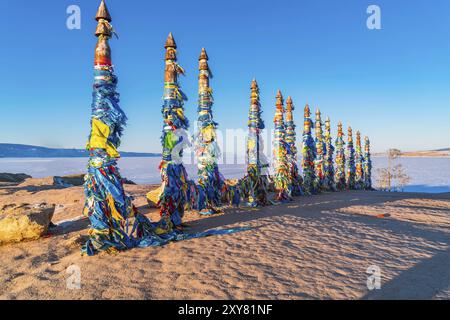 Totem chaman au cap Burkhan sur l'île Olkhon dans le lac Baïkal, Russie, Europe Banque D'Images