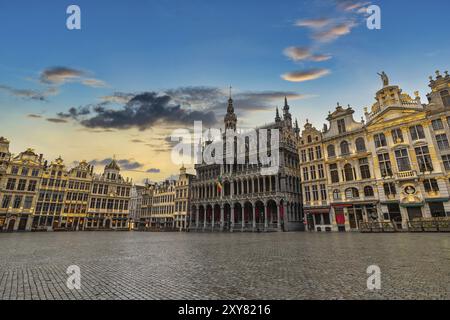 Bruxelles Belgique, coucher de soleil sur la célèbre Grand place Banque D'Images