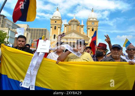 Maracaibo, Venezuela, Zulia. 27 août 2024. Maracaibo (VEN), 08/28/2024 Ã¢â‚¬' ACT/ELECTION/VENEZUELA - après un mois des élections présidentielles au Venezuela, la leader de l'opposition vénézuélienne, Maria Corina Machado, a de nouveau appelé à la rue contre le résultat frauduleux du 28 juillet dernier. Ce nouvel appel a été lancé dans le monde entier comme celui-ci dans la Basilique catholique de la Vierge de Chiquinquira à Maracaibo, Venezuela (Foto : Rafael ÃƒÂngel Araujo/Thenews2/Zumapress) (image crédit : © Rafael Angel Araujo/TheNEWS2 via ZUMA Press Wire) USAGE ÉDITORIAL ONLY! Non destiné à UN USAGE commercial ! Banque D'Images