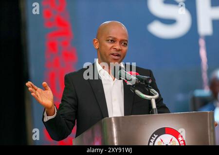 Le président de la Fédération de football Kenya, Nick Mwendwa, s'adresse aux délégués lors de l'Assemblée générale spéciale du 24 août 2024 au Sports View Hotel. Photo/CHRI Banque D'Images