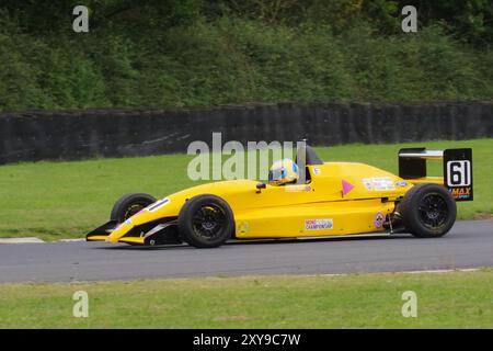 Dalton on Tees, Angleterre, 25 août 2024. Julian Hoskins au volant d'un Vector TF93Z dans le Championnat Monoposto au circuit Croft. Crédit : Colin Edwards. Banque D'Images