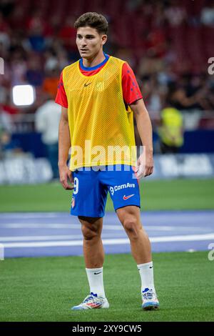 Madrid, Madrid, Espagne. 28 août 2024. Julian Alvarez de l'Atletico de Madrid s'échauffe lors du match de football de la Liga EA Sports 2024/25 opposant l'Atletico Madrid contre le RCD Espanyol à l'Estadio Civitas Metropolitano le 28 août 2024 à Madrid, Espagne. (Crédit image : © Alberto Gardin/ZUMA Press Wire) USAGE ÉDITORIAL SEULEMENT! Non destiné à UN USAGE commercial ! Banque D'Images