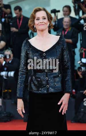 Venise, Italie. 28 août 2024. Sigourney Weaver assiste à la cérémonie d'ouverture du 81e Festival international du film de Venise, à Venise, en Italie, le 28 août 2024. Photo Aurore MARECHAL/ABACAPRESS. COM Credit : Abaca Press/Alamy Live News Banque D'Images