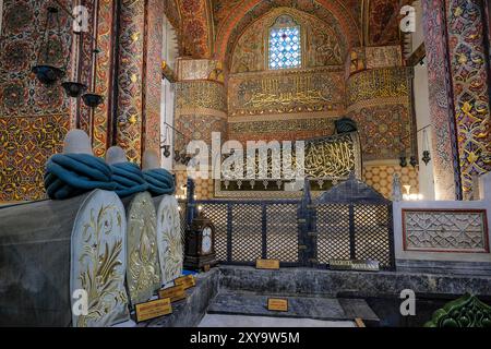 Konya, Turquie - 17 août 2024 : Musée et mausolée Mevlana à Konya, Turquie. Banque D'Images