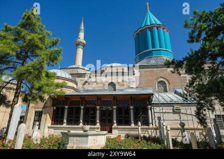 Konya, Turquie - 17 août 2024 : Musée et mausolée Mevlana à Konya, Turquie. Banque D'Images