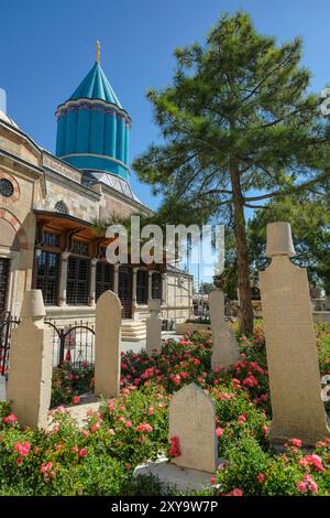 Konya, Turquie - 17 août 2024 : Musée et mausolée Mevlana à Konya, Turquie. Banque D'Images