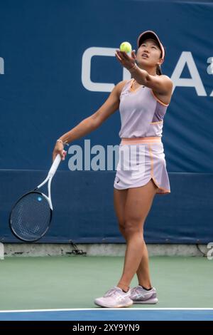 Moyuka Uchijima (JPN) participe à la première ronde de l'US Open Tennis 2024. Banque D'Images