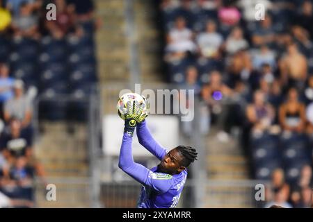 28 août 2024 : Andre Blake (18 ans), gardien de l'Union de Philadelphie, fait une sauvegarde lors de la deuxième moitié d'un match de la MLS contre l'équipage Columbus au Subaru Park à Chester, en Pennsylvanie. Kyle Rodden/CSM Banque D'Images