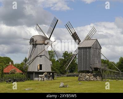 De Wikipedia : Angla Mill Hill est situé sur l'île estonienne de Saaremaa (Oesel) et est l'un des monuments de l'île. En 1925, il y en avait encore Banque D'Images