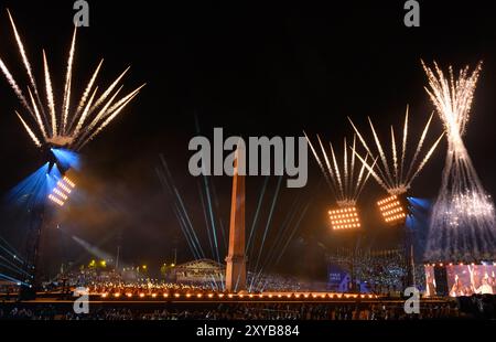 Cérémonie d'ouverture des Jeux paralympiques de Paris 2024 - Paris, France. 28 août 2024. Feux d'artifice lors de la cérémonie d'ouverture dans la Plave de la Concorde. Crédit photo : Mark pain/Alamy Live News Banque D'Images