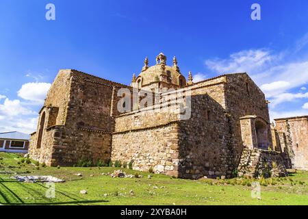 Église Santiago de Pupuka à Pukara 66 miles au nord de Puno, Pérou, Amérique du Sud Banque D'Images