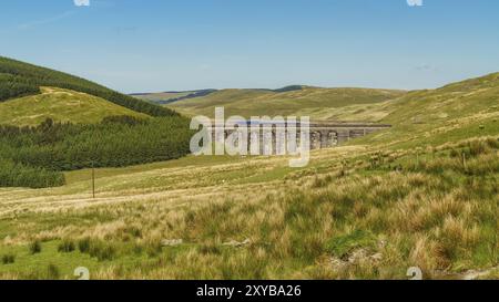 Paysage gallois et le barrage de Nant-y-Moch réservoir, Ceredigion, Dyfed, Pays de Galles, Royaume-Uni Banque D'Images