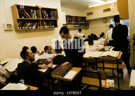 Un Yeshiva orthodoxe dans le quartier de MEA-Shearim à Jérusalem, Israël. Banque D'Images