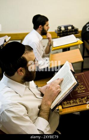 Un Yeshiva orthodoxe dans le quartier de MEA-Shearim à Jérusalem, Israël. Banque D'Images