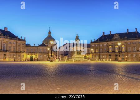 Copenhague Danemark, ville de nuit au palais d'Amalienborg Banque D'Images