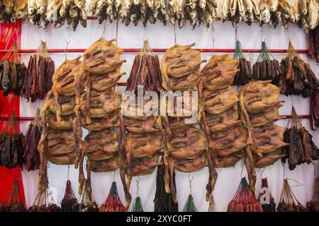 Canard à vendre sur le marché à Chinatown, Singapour, Asie Banque D'Images