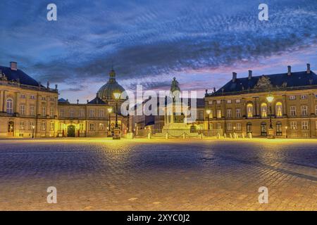 Copenhague Danemark, ville de nuit au palais d'Amalienborg Banque D'Images