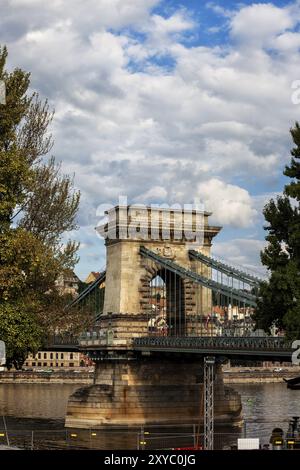 Hongrie, Budapest, Pont des chaînes Szechenyi sur le Danube, Europe Banque D'Images