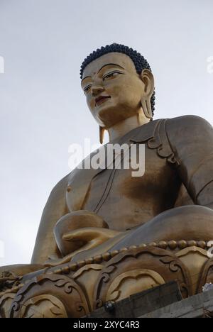 Statue géante à Buddha point (Kuensel Phodrang, toujours en construction), Thimphu, Bhoutan, Asie Banque D'Images