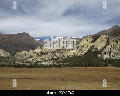 Paysage sur le chemin de Humde à Manang Banque D'Images