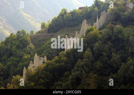 Pyramides de terre d'Euseigne dans le Val d'Heremence dans le canton du Valais en Suisse Banque D'Images