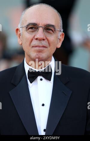 Italie, Lido di Venezia, 28 août 2024 : Giuseppe Tornatore assiste à un tapis rouge pour le film 'Beetlejuice Beetlejuice' lors de la soirée d'ouverture du 81e Festival international du film de Venise le 28 août 2024 à Venise, Italie. Photo Ottavia Da Re/Sintesi/Alamy Live News Banque D'Images