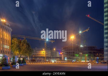 Photo de nuit du chantier de Gustaf-Gruendgens-Platz Banque D'Images