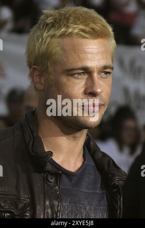 Brad Pitt à la première de Los Angeles de Mr. Mrs. Smith qui s'est tenue au Mann's Village Theater à Westwood, USA le 7 juin 2005 Banque D'Images