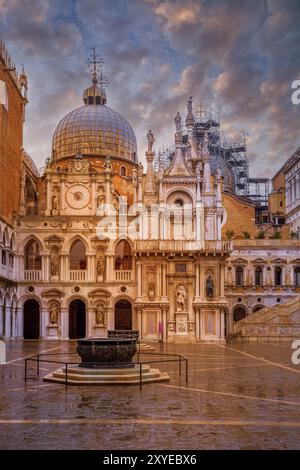 Venise, Italie, Basilique san Marco, vue de l'intérieur de la cour du Palais des Doges, Europe Banque D'Images