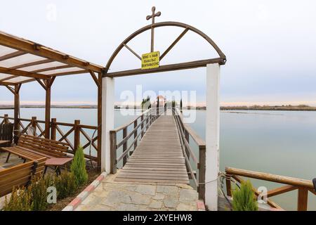 Porto Lagos, Grèce, 15 décembre 2016 : Église orthodoxe chrétienne à Porto Lagos, lac Vistonida, préfecture de Xanthi, Thrace, Europe Banque D'Images