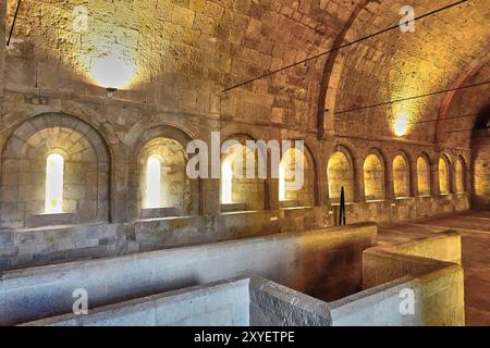 L'abbaye du Thoronet est une abbaye cistercienne construite à la fin du XIIe siècle dans le département du Var en Provence dans le sud-est de la France. Banque D'Images