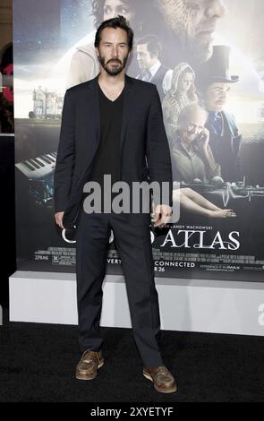 Keanu Reeves lors de la première à Los Angeles de 'Cloud Atlas' qui s'est tenue au Grauman's Chinese Theatre à Hollywood le 24 octobre 2012. Crédit : Lumeimages.c Banque D'Images