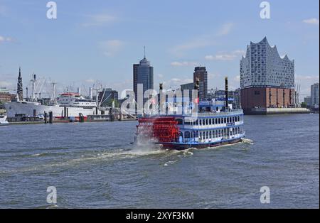 Europe, Allemagne, ville hanséatique de Hambourg, Elbe, Elbe Philharmonic Hall, bateau à aubes Louisiana Star, Hambourg, Hambourg, République fédérale d'Allemagne Banque D'Images