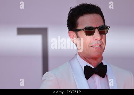 VENISE, ITALIE - AOÛT 29 : Sacha Baron Cohen assiste à un tapis rouge pour le film 'Disclaimer' pendant le 81ème Festival International du film de Venise le 29 août 2024 à Venise, Italie Banque D'Images