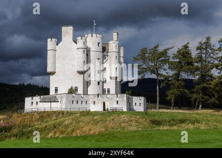 Le château de Braemar est situé près du village de Braemar dans l'Aberdeenshire, en Écosse. Banque D'Images