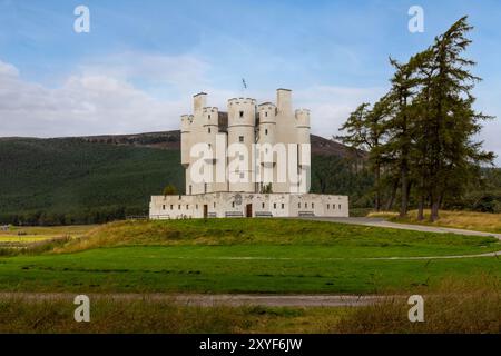 Le château de Braemar est situé près du village de Braemar dans l'Aberdeenshire, en Écosse. Banque D'Images