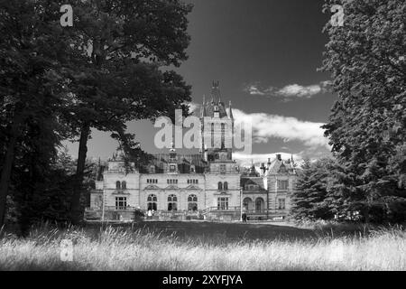 Le pavillon de chasse Hummelshain en été en noir et blanc Banque D'Images