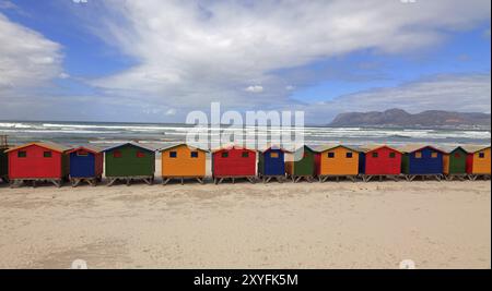 Maisons de Plage à Muizenberg en Afrique du Sud Banque D'Images