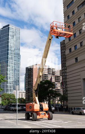 New York City, États-Unis - 19 mai 2024 : élévateur télescopique JLG. Élévateur de flèche JLG extérieur. Équipement de machine de Sunbelt Rentals, vue d'angle. Banque D'Images