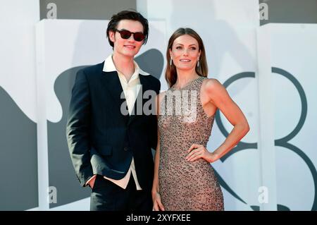 Louis Partridge und Leila George D'Onofrio BEI der Premiere der Apple TV+ Miniserie 'Disclaimer' auf der Biennale di Venezia 2024 / 81. Internationale Filmfestspiele von Venedig im Palazzo del Cinema. Venedig, 29.08.2024 Banque D'Images