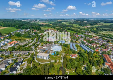 Vue sur la ville thermale d'Aulendorf dans la vallée de Schussen près de Ravensburg dans le Bade-Württemberg Banque D'Images