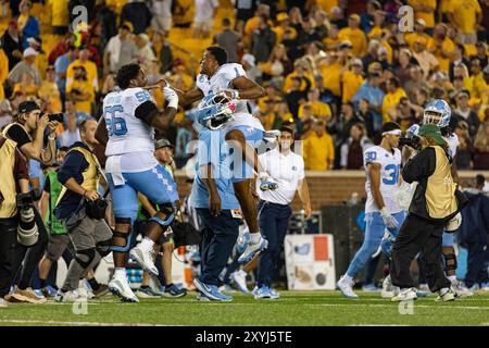 Paul, Minnesota, États-Unis. 29 août 2024. Les joueurs de l'Université de Caroline du Nord célèbrent après avoir gagné le match. L'Université du Minnesota affronte l'Université de Caroline du Nord au Huntington Bank Stadium à Minneapolis Minnesota. L’Université de Caroline du Nord a gagné 19-17 le jeudi 29 août. (Crédit image : © Michael Turner/ZUMA Press Wire) USAGE ÉDITORIAL SEULEMENT! Non destiné à UN USAGE commercial ! Banque D'Images