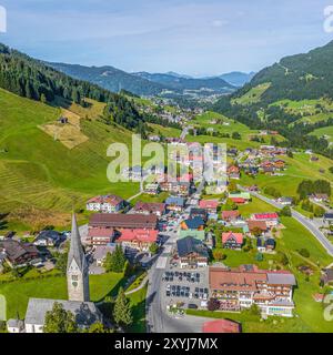 Nature automnale dans l'arrière Kleinwalsertal autour de la municipalité de Mittelberg Banque D'Images