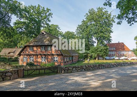 Musée de la santé DAT ole Huus, maison postée du nord de l'Allemagne, maison d'hôtes Heidemuseum, Wilsede, Bispingen, Lüneburg Heath, basse-Saxe, Allemagne Banque D'Images